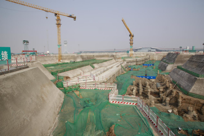 北京大興國際機場衛(wèi)星航站樓全面復(fù)工，助力京津冀一體化發(fā)展